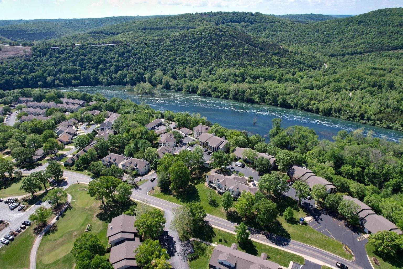 Table Rock Escape At Pointe Royale Villa Branson Exterior photo